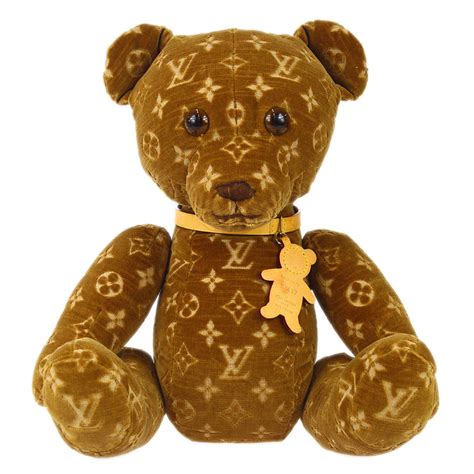 2005 doudou teddy bear.